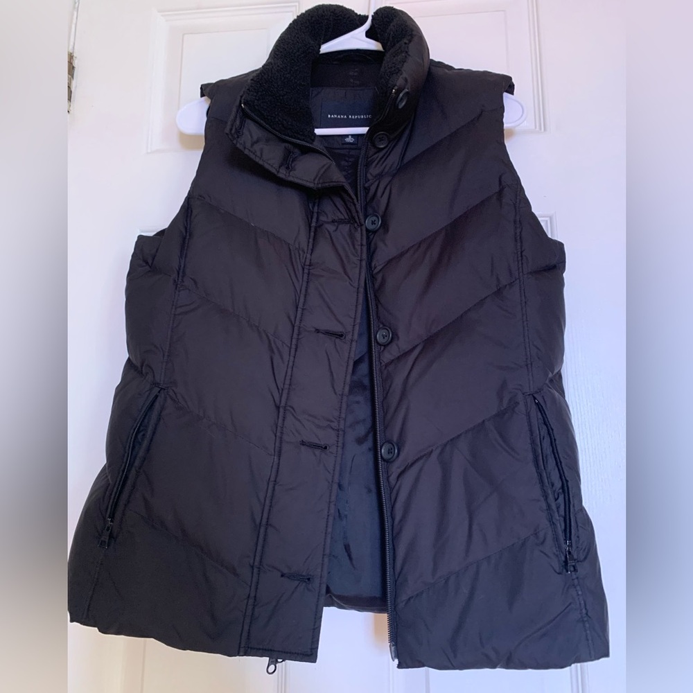 Banana Republic Puffer Vest